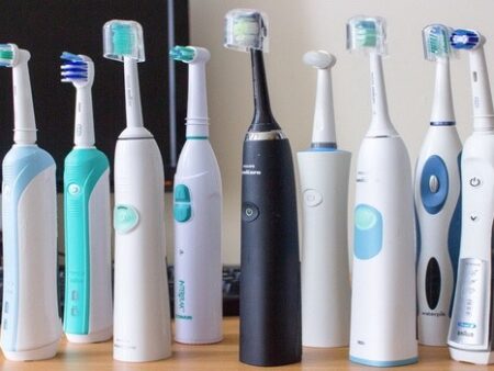 Why Electric Toothbrushes Are Better Than Manual Toothbrushes